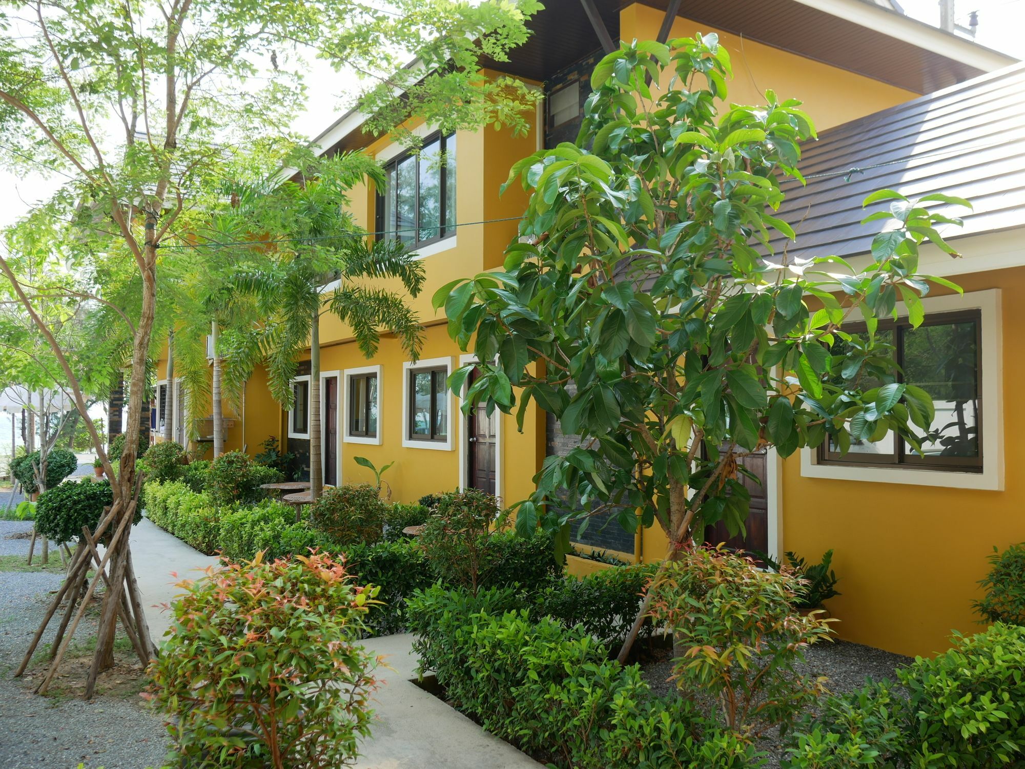 بان فيه Yellow House Rayong المظهر الخارجي الصورة